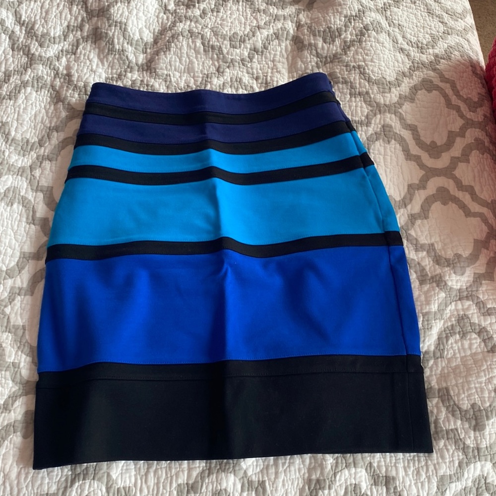 Express office skirt.